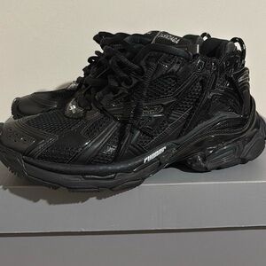Balenciaga runner